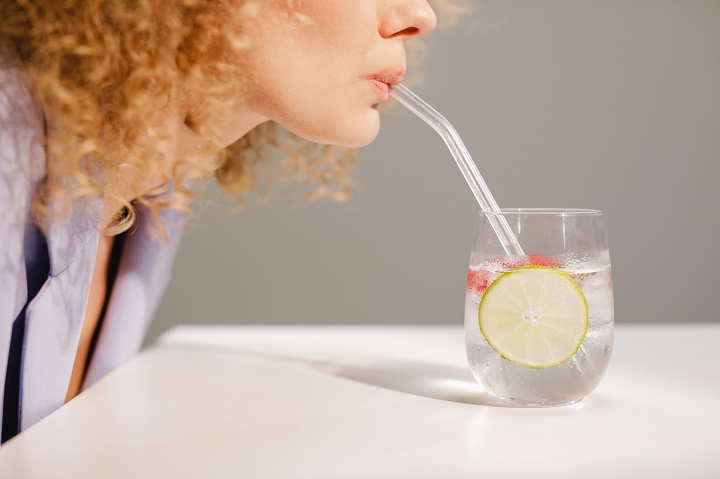 5 τρόποι για να πίνεις περισσότερο νερό